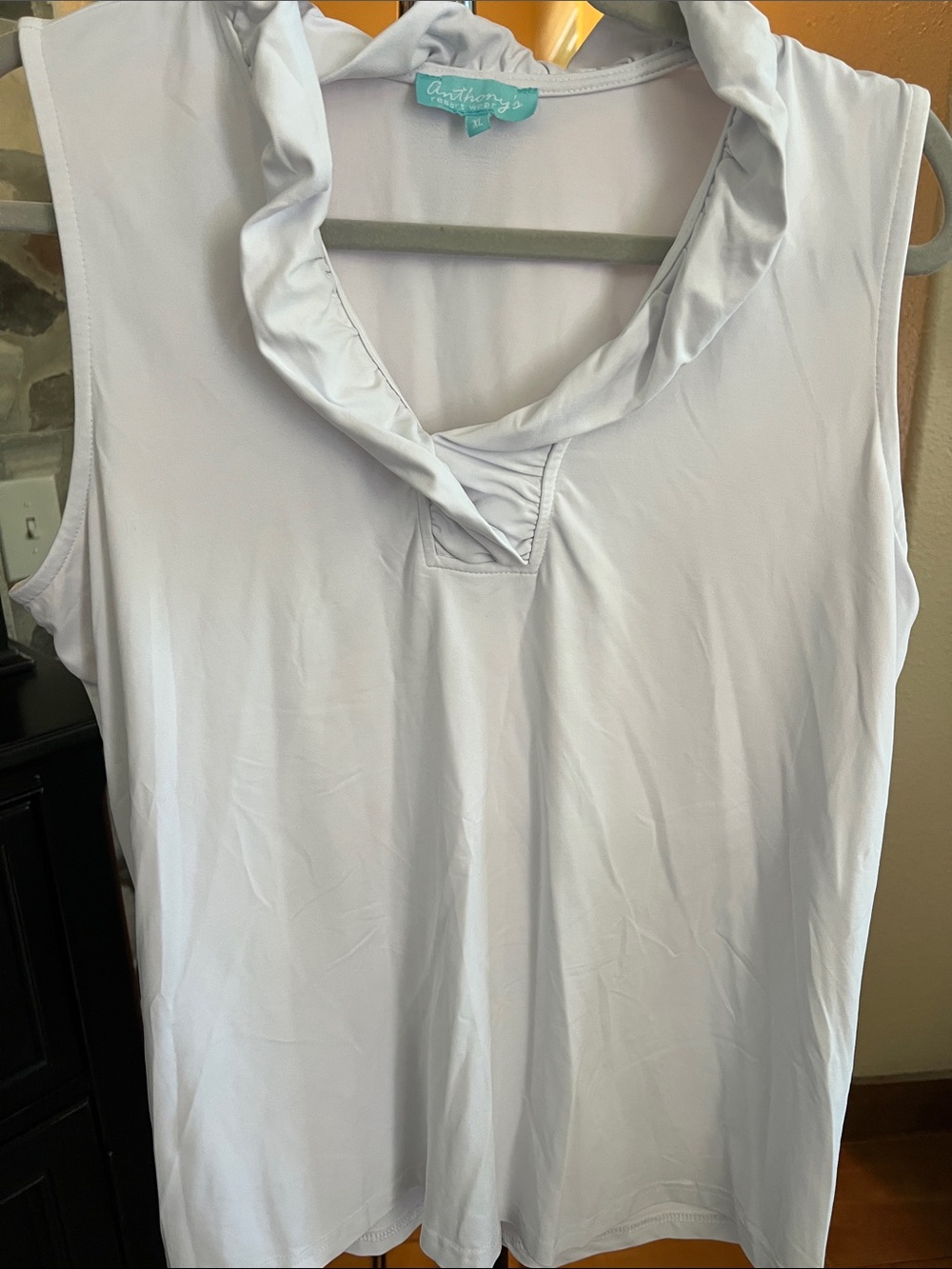 Anthony's Resort Wear White Sleeveless Tank